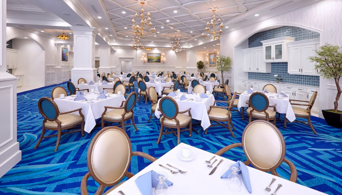Look at Today's Sophisticated Luxury Assisted Living Offerings In Manhattan - Dining at 305 West End