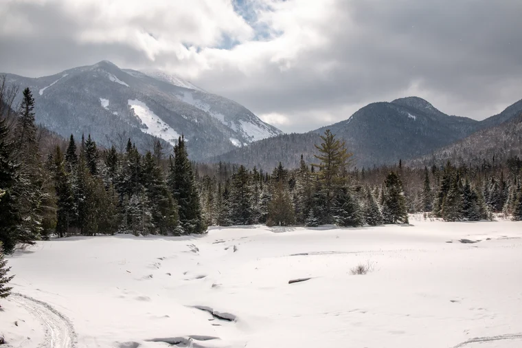 Plan a New York Winter Getaway in the Adirondacks 